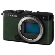 LUMIX DC-S9E-G Full-Frame kompakt fényképezőgép váz - sötét oliva