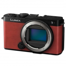 LUMIX DC-S9E-R Full-Frame kompakt fényképezőgép váz - bíborvörös