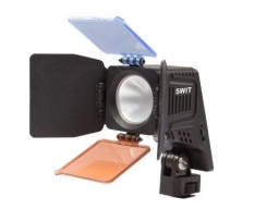 SWIT S-2070, Chip Array LED kamera lámpa 800 lux fényerővel 
